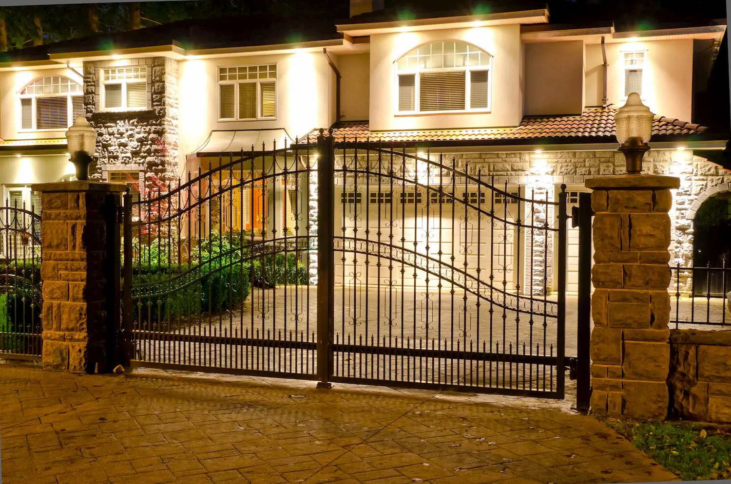 OA Gate Services. We Carry All Parts So We Fix It In One Visit local Gate Repair